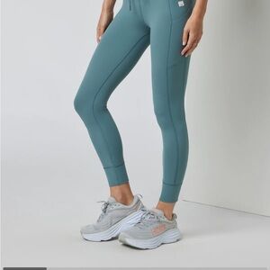 EUC Vuori Daily Pocket Leggings - Iron, medium